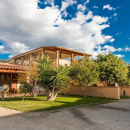 Casa de Férias Casa Ibiscus Solanas (Cagliari)
