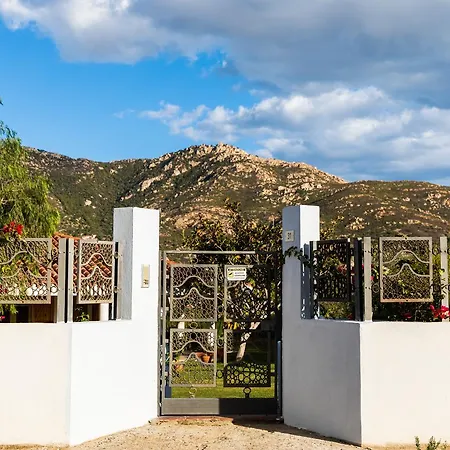 Casa Ibiscus Solanas (Cagliari)